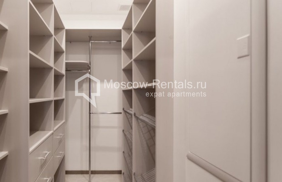 Photo #15 4-room (3 BR) apartment for <a href="http://moscow-rentals.ru/en/articles/long-term-rent" target="_blank">a long-term</a> rent
 in Russia, Moscow, Akademika Pilugina str, 95 B