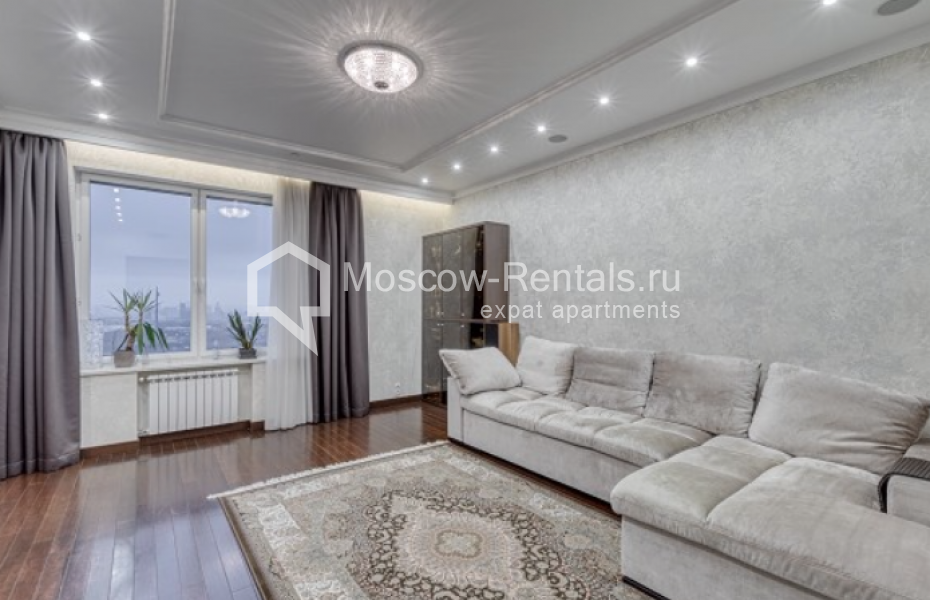 Photo #3 4-room (3 BR) apartment for <a href="http://moscow-rentals.ru/en/articles/long-term-rent" target="_blank">a long-term</a> rent
 in Russia, Moscow, Mosfilmovskaya str, 70к3