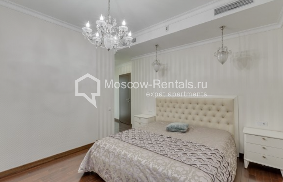 Photo #7 4-room (3 BR) apartment for <a href="http://moscow-rentals.ru/en/articles/long-term-rent" target="_blank">a long-term</a> rent
 in Russia, Moscow, Mosfilmovskaya str, 70к3