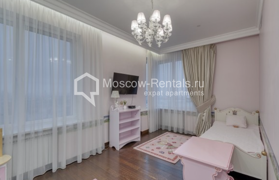 Photo #9 4-room (3 BR) apartment for <a href="http://moscow-rentals.ru/en/articles/long-term-rent" target="_blank">a long-term</a> rent
 in Russia, Moscow, Mosfilmovskaya str, 70к3