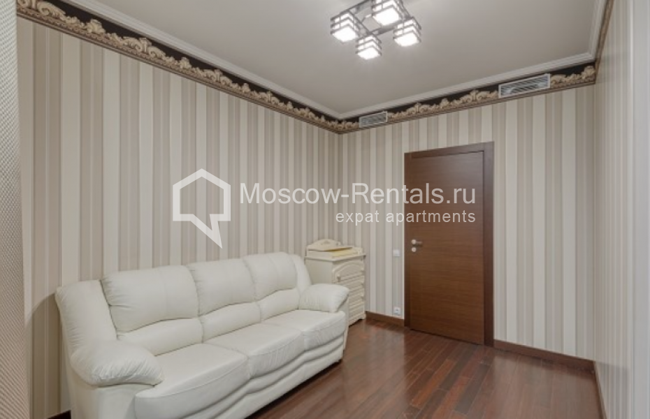 Photo #13 4-room (3 BR) apartment for <a href="http://moscow-rentals.ru/en/articles/long-term-rent" target="_blank">a long-term</a> rent
 in Russia, Moscow, Mosfilmovskaya str, 70к3