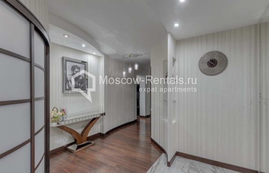 Photo #14 4-room (3 BR) apartment for <a href="http://moscow-rentals.ru/en/articles/long-term-rent" target="_blank">a long-term</a> rent
 in Russia, Moscow, Mosfilmovskaya str, 70к3