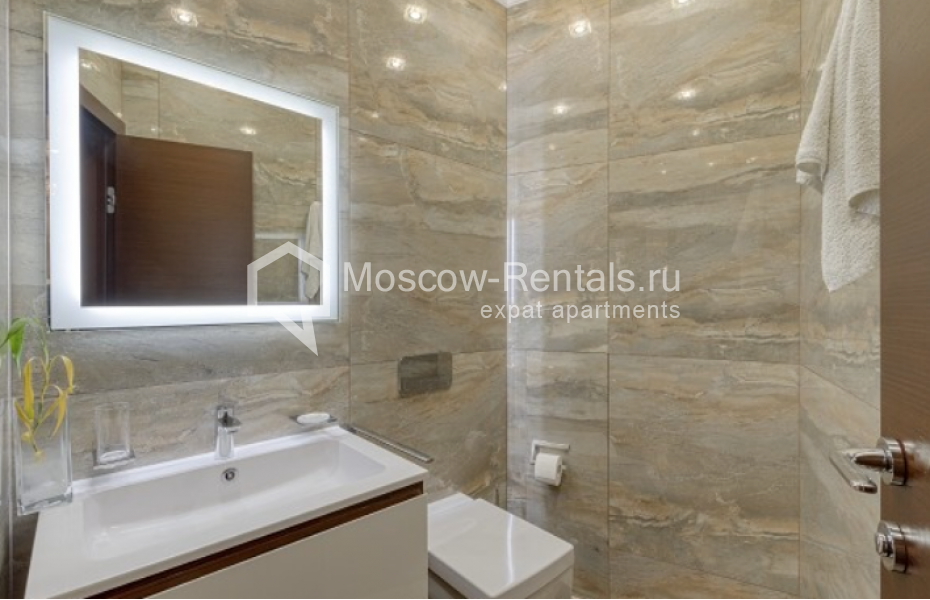 Photo #15 4-room (3 BR) apartment for <a href="http://moscow-rentals.ru/en/articles/long-term-rent" target="_blank">a long-term</a> rent
 in Russia, Moscow, Mosfilmovskaya str, 70к3