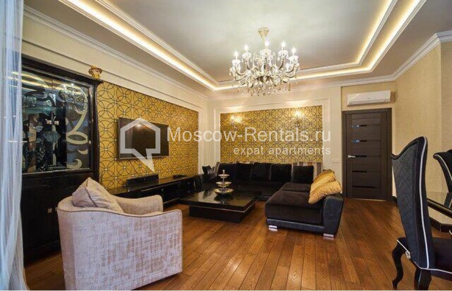 Photo #1 5-room (4 BR) apartment for <a href="http://moscow-rentals.ru/en/articles/long-term-rent" target="_blank">a long-term</a> rent
 in Russia, Moscow, Stoletova str, 19