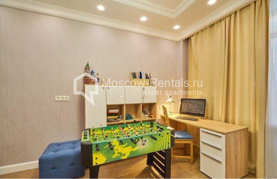 Photo #11 5-room (4 BR) apartment for <a href="http://moscow-rentals.ru/en/articles/long-term-rent" target="_blank">a long-term</a> rent
 in Russia, Moscow, Stoletova str, 19