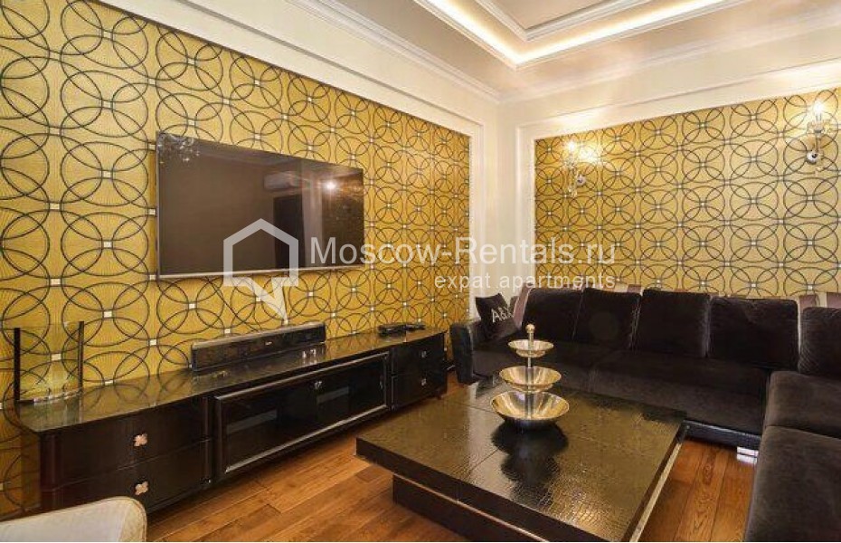 Photo #4 5-room (4 BR) apartment for <a href="http://moscow-rentals.ru/en/articles/long-term-rent" target="_blank">a long-term</a> rent
 in Russia, Moscow, Stoletova str, 19