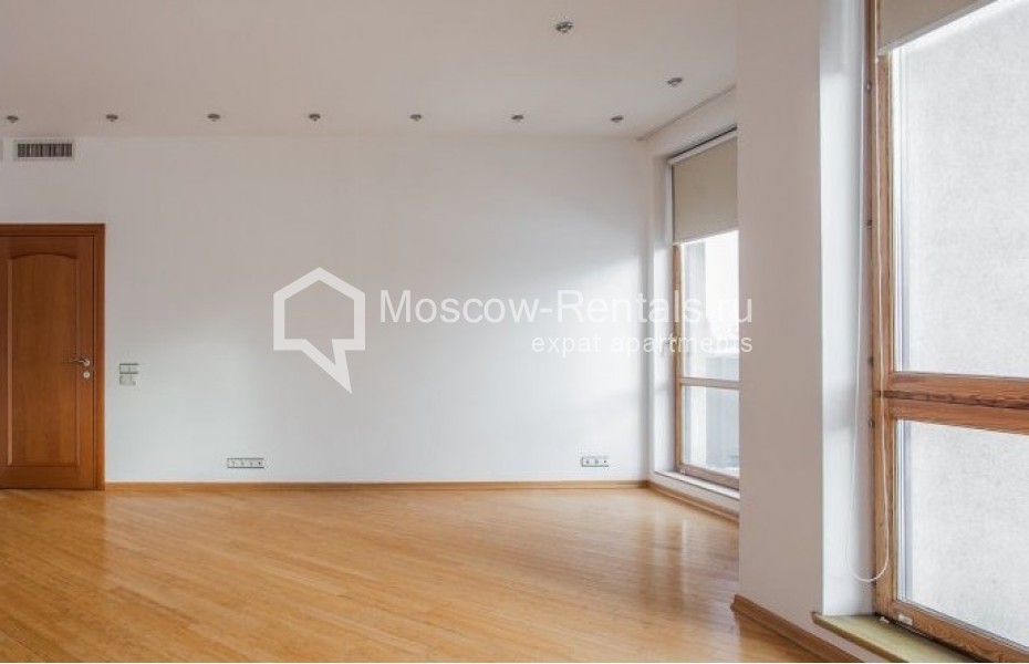 Photo #6 4-room (3 BR) apartment for <a href="http://moscow-rentals.ru/en/articles/long-term-rent" target="_blank">a long-term</a> rent
 in Russia, Moscow, Strastnoi blv., 10к1