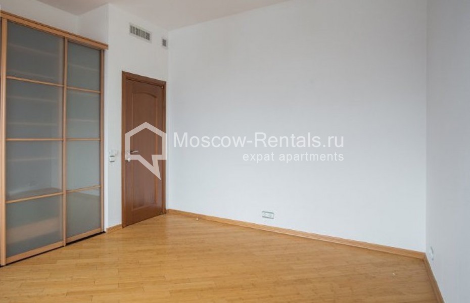 Photo #10 4-room (3 BR) apartment for <a href="http://moscow-rentals.ru/en/articles/long-term-rent" target="_blank">a long-term</a> rent
 in Russia, Moscow, Strastnoi blv., 10к1