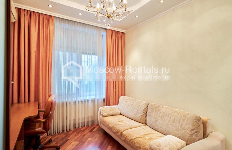 Photo #4 3-room (2 BR) apartment for <a href="http://moscow-rentals.ru/en/articles/long-term-rent" target="_blank">a long-term</a> rent
 in Russia, Moscow, Raevskogo str, 3