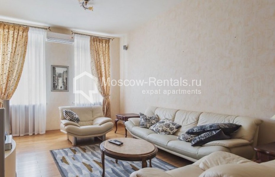 Photo #1 3-room (2 BR) apartment for <a href="http://moscow-rentals.ru/en/articles/long-term-rent" target="_blank">a long-term</a> rent
 in Russia, Moscow, 4th Tverskaya-Yamskaya str, 8/9