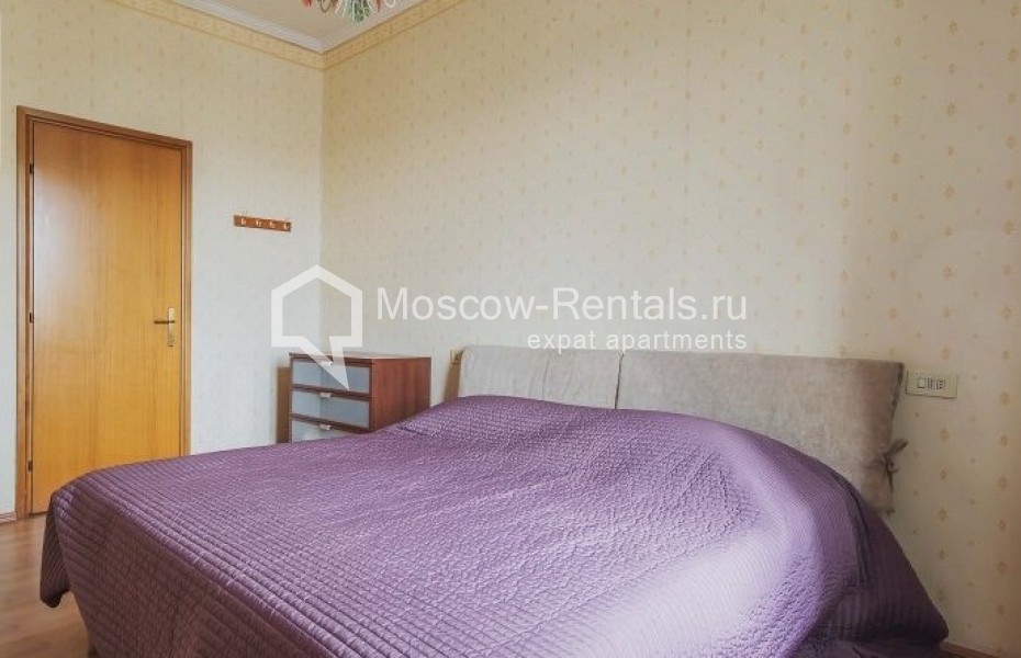 Photo #7 3-room (2 BR) apartment for <a href="http://moscow-rentals.ru/en/articles/long-term-rent" target="_blank">a long-term</a> rent
 in Russia, Moscow, Smolenskaya-Sennaya sq, 23/25