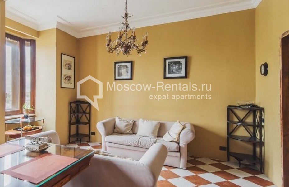 Photo #4 3-room (2 BR) apartment for <a href="http://moscow-rentals.ru/en/articles/long-term-rent" target="_blank">a long-term</a> rent
 in Russia, Moscow, Smolenskaya-Sennaya sq, 23/25