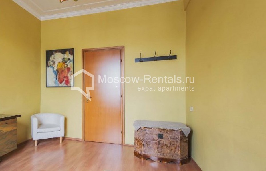 Photo #9 3-room (2 BR) apartment for <a href="http://moscow-rentals.ru/en/articles/long-term-rent" target="_blank">a long-term</a> rent
 in Russia, Moscow, Smolenskaya-Sennaya sq, 23/25