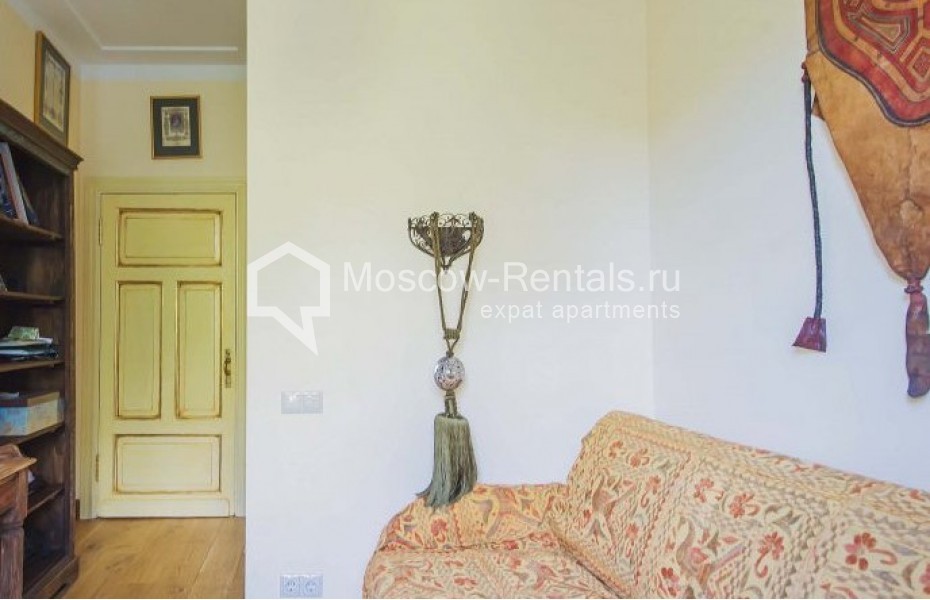 Photo #9 3-room (2 BR) apartment for <a href="http://moscow-rentals.ru/en/articles/long-term-rent" target="_blank">a long-term</a> rent
 in Russia, Moscow, Dolgorukovskaya str, 5