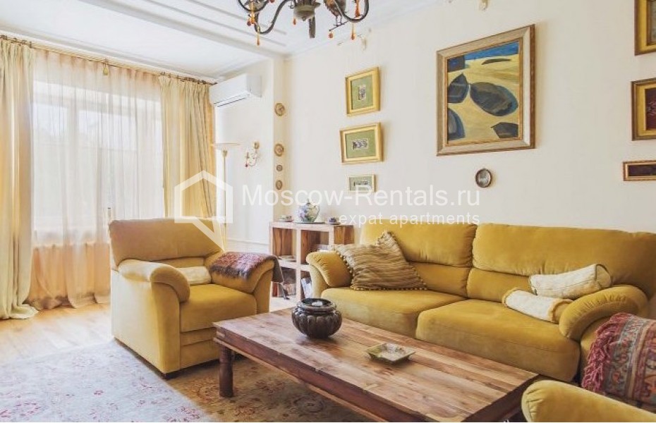 Photo #1 3-room (2 BR) apartment for <a href="http://moscow-rentals.ru/en/articles/long-term-rent" target="_blank">a long-term</a> rent
 in Russia, Moscow, Dolgorukovskaya str, 5