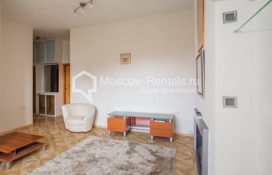 Photo #3 3-room (2 BR) apartment for <a href="http://moscow-rentals.ru/en/articles/long-term-rent" target="_blank">a long-term</a> rent
 in Russia, Moscow, Malaya Bronnaya str, 13