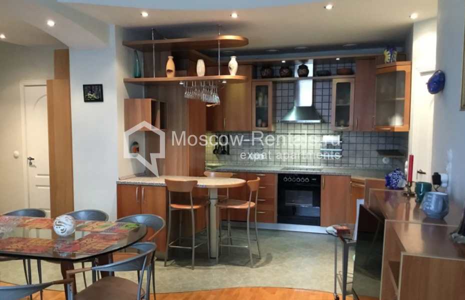 Photo #6 3-room (2 BR) apartment for <a href="http://moscow-rentals.ru/en/articles/long-term-rent" target="_blank">a long-term</a> rent
 in Russia, Moscow, Nikitskyi blv, 7Б