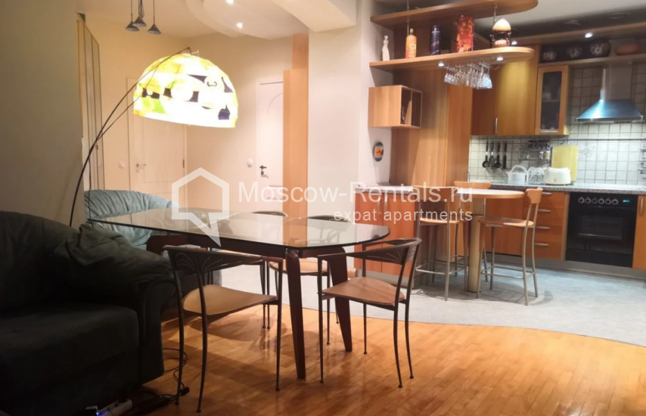 Photo #5 3-room (2 BR) apartment for <a href="http://moscow-rentals.ru/en/articles/long-term-rent" target="_blank">a long-term</a> rent
 in Russia, Moscow, Nikitskyi blv, 7Б