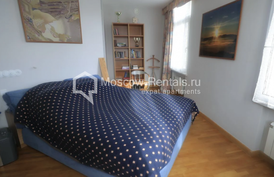 Photo #1 3-room (2 BR) apartment for <a href="http://moscow-rentals.ru/en/articles/long-term-rent" target="_blank">a long-term</a> rent
 in Russia, Moscow, Nikitskyi blv, 7Б