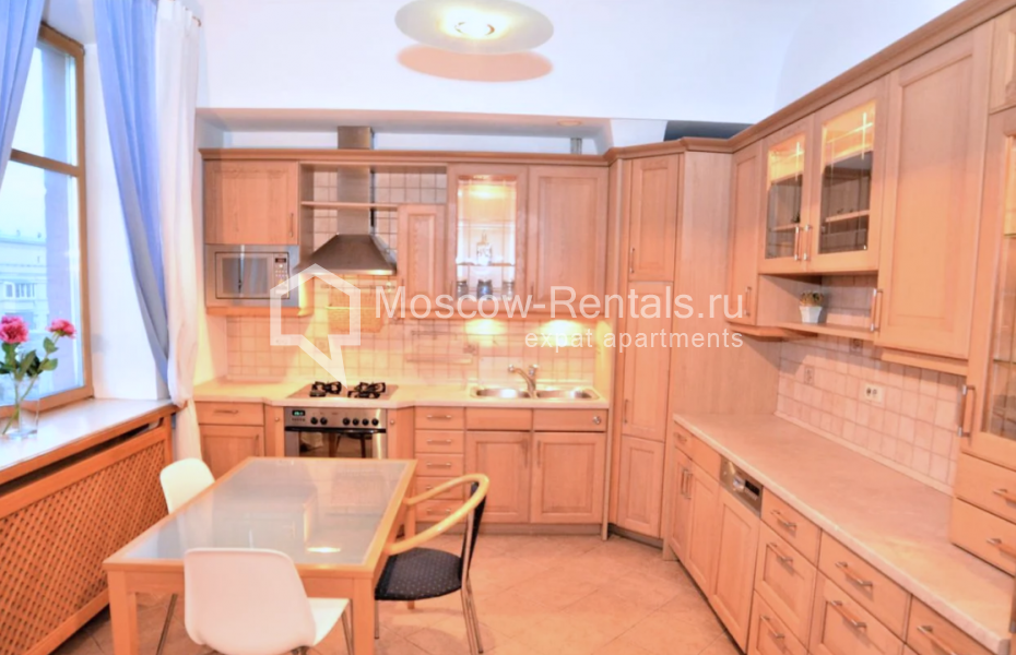 Photo #5 3-room (2 BR) apartment for <a href="http://moscow-rentals.ru/en/articles/long-term-rent" target="_blank">a long-term</a> rent
 in Russia, Moscow, Oruzheinyi lane, 25С1а