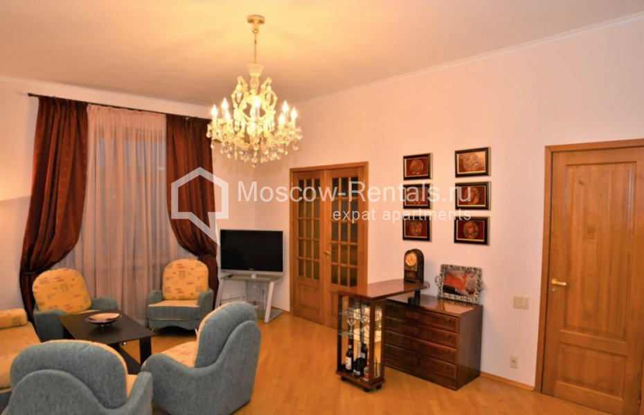 Photo #1 3-room (2 BR) apartment for <a href="http://moscow-rentals.ru/en/articles/long-term-rent" target="_blank">a long-term</a> rent
 in Russia, Moscow, Oruzheinyi lane, 25С1а