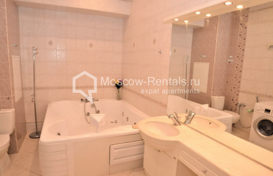 Photo #14 3-room (2 BR) apartment for <a href="http://moscow-rentals.ru/en/articles/long-term-rent" target="_blank">a long-term</a> rent
 in Russia, Moscow, Oruzheinyi lane, 25С1а