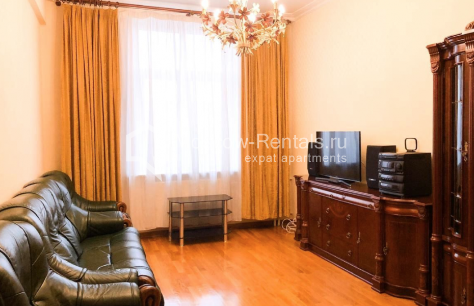 Photo #1 3-room (2 BR) apartment for <a href="http://moscow-rentals.ru/en/articles/long-term-rent" target="_blank">a long-term</a> rent
 in Russia, Moscow, Tverskaya str, 8к1