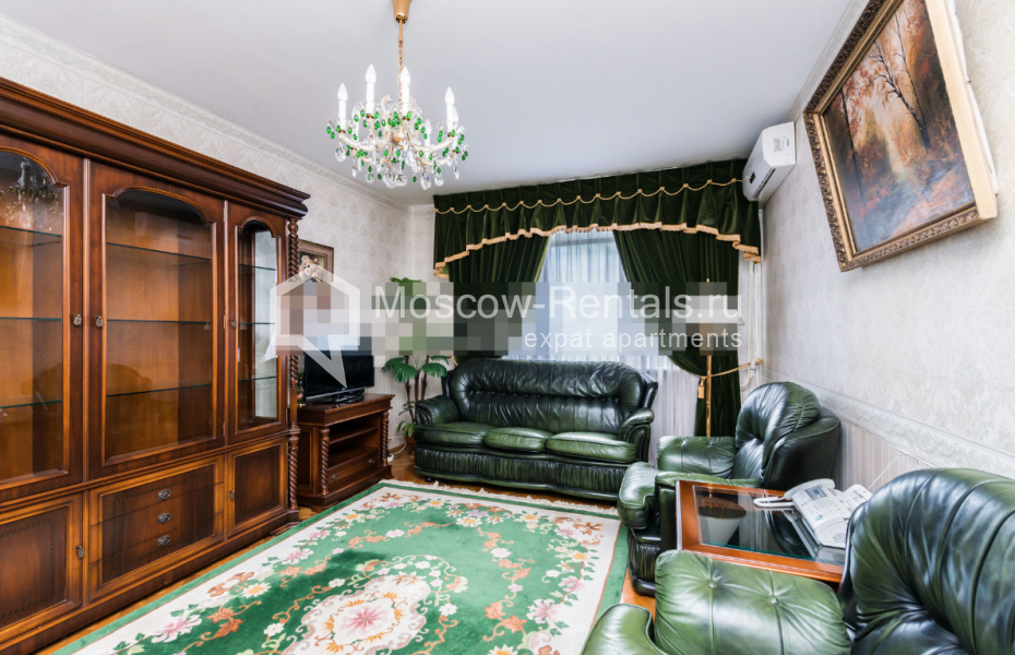 Photo #1 4-room (3 BR) apartment for <a href="http://moscow-rentals.ru/en/articles/long-term-rent" target="_blank">a long-term</a> rent
 in Russia, Moscow, Osennyi blv, 12К10