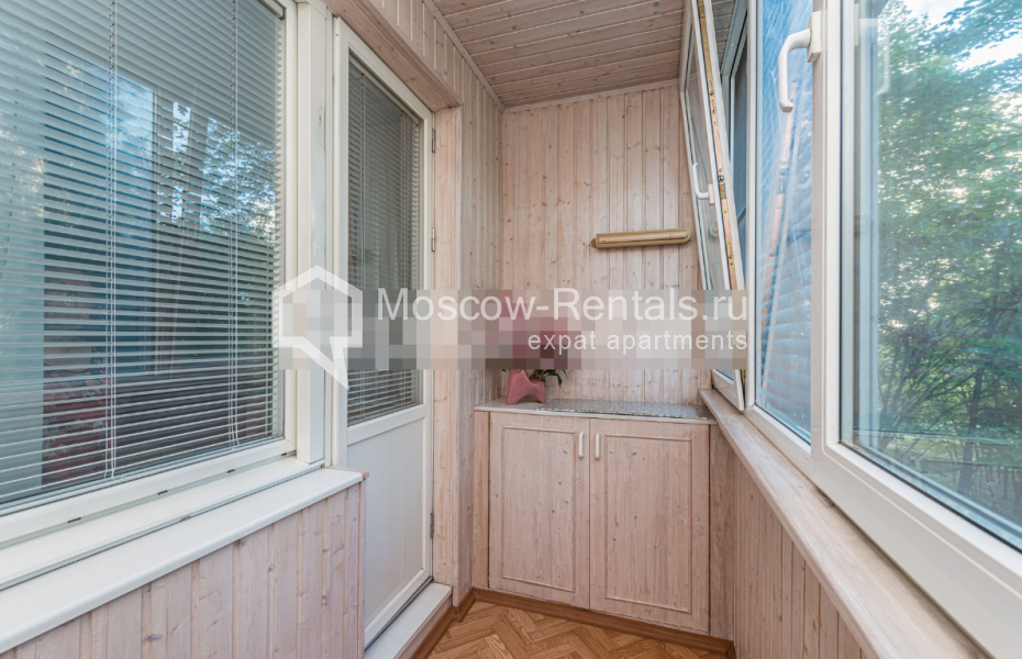 Photo #16 4-room (3 BR) apartment for <a href="http://moscow-rentals.ru/en/articles/long-term-rent" target="_blank">a long-term</a> rent
 in Russia, Moscow, Osennyi blv, 12К10
