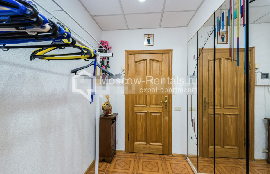 Photo #17 4-room (3 BR) apartment for <a href="http://moscow-rentals.ru/en/articles/long-term-rent" target="_blank">a long-term</a> rent
 in Russia, Moscow, Osennyi blv, 12К10
