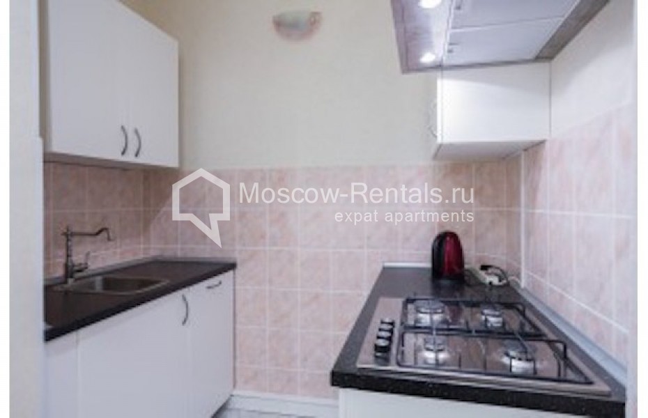Photo #9 3-room (2 BR) apartment for <a href="http://moscow-rentals.ru/en/articles/long-term-rent" target="_blank">a long-term</a> rent
 in Russia, Moscow, 1st Neopalimovsky lane, 9/15