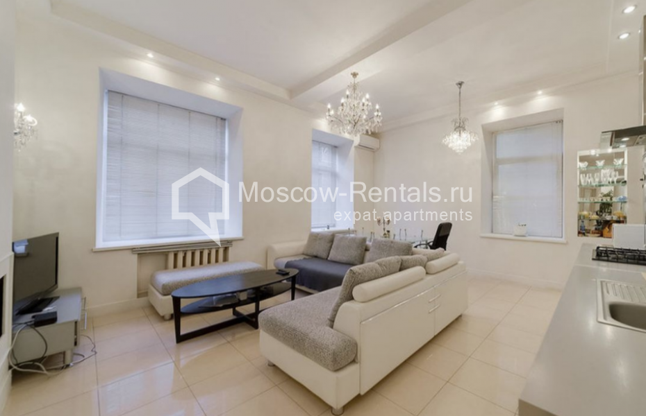 Photo #2 3-room (2 BR) apartment for <a href="http://moscow-rentals.ru/en/articles/long-term-rent" target="_blank">a long-term</a> rent
 in Russia, Moscow, Zvonarskyi lane, 1