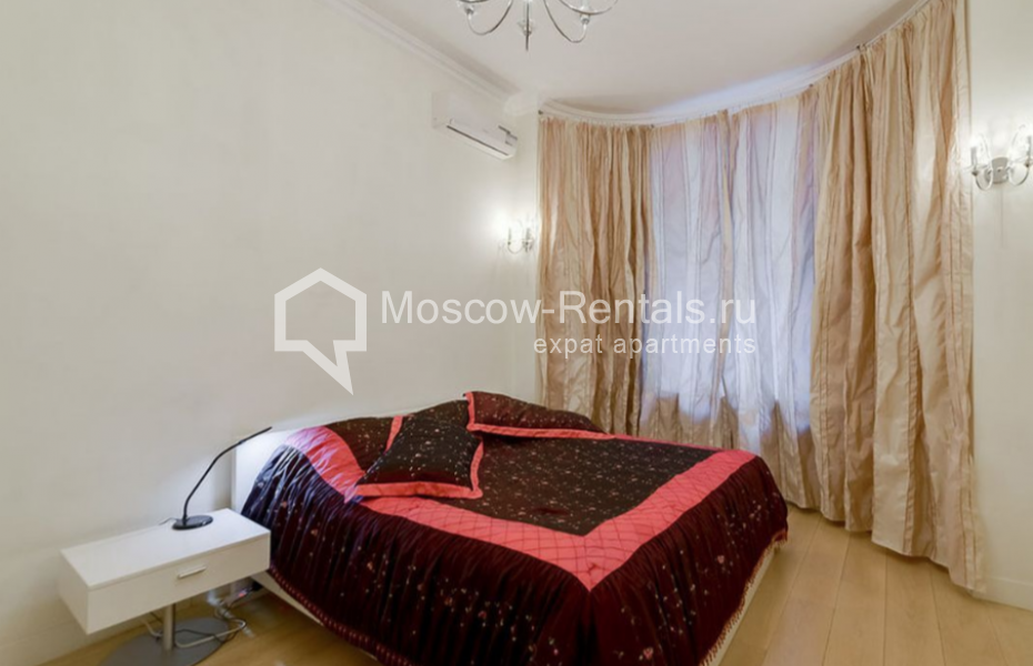 Photo #4 3-room (2 BR) apartment for <a href="http://moscow-rentals.ru/en/articles/long-term-rent" target="_blank">a long-term</a> rent
 in Russia, Moscow, Zvonarskyi lane, 1