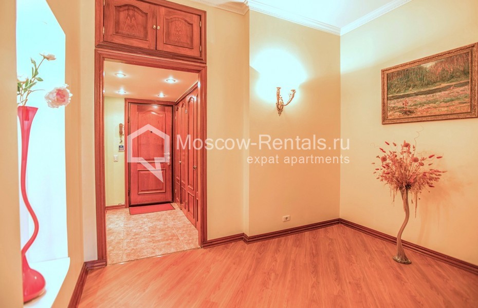 Photo #13 3-room (2 BR) apartment for <a href="http://moscow-rentals.ru/en/articles/long-term-rent" target="_blank">a long-term</a> rent
 in Russia, Moscow, Gilyarovskogo str, 4К1
