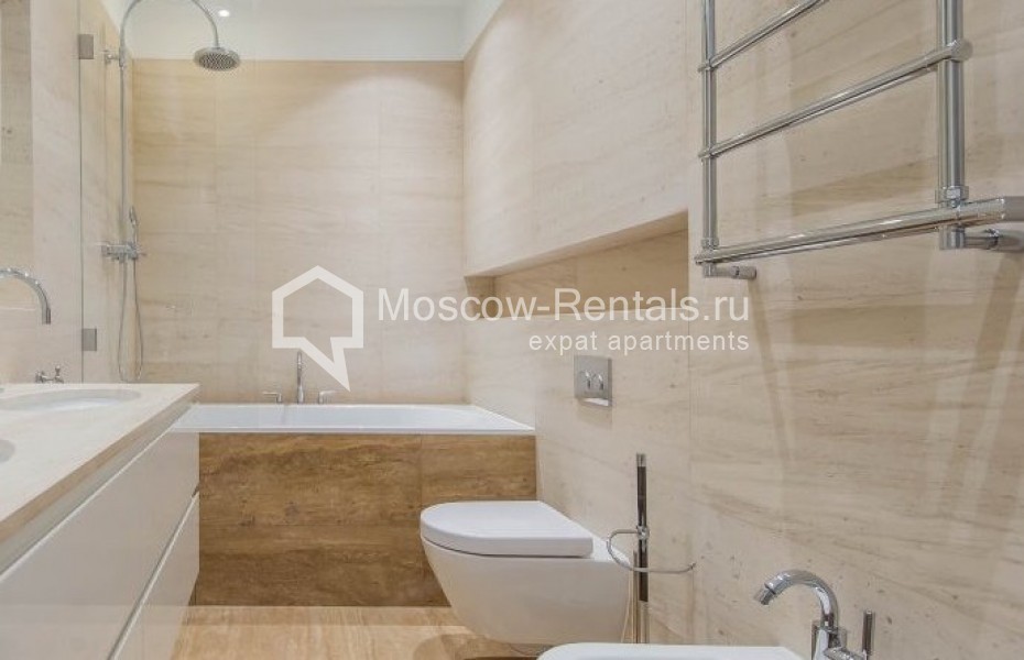 Photo #13 3-room (2 BR) apartment for <a href="http://moscow-rentals.ru/en/articles/long-term-rent" target="_blank">a long-term</a> rent
 in Russia, Moscow, Nikolskaya str, 10/2С2