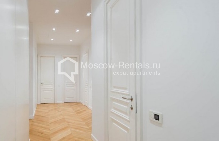 Photo #10 3-room (2 BR) apartment for <a href="http://moscow-rentals.ru/en/articles/long-term-rent" target="_blank">a long-term</a> rent
 in Russia, Moscow, Nikolskaya str, 10/2С2