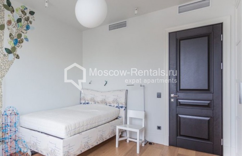 Photo #13 3-room (2 BR) apartment for <a href="http://moscow-rentals.ru/en/articles/long-term-rent" target="_blank">a long-term</a> rent
 in Russia, Moscow, B. Bronnaya str, 19
