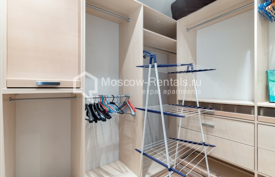 Photo #19 3-room (2 BR) apartment for <a href="http://moscow-rentals.ru/en/articles/long-term-rent" target="_blank">a long-term</a> rent
 in Russia, Moscow, B. Bronnaya str, 19