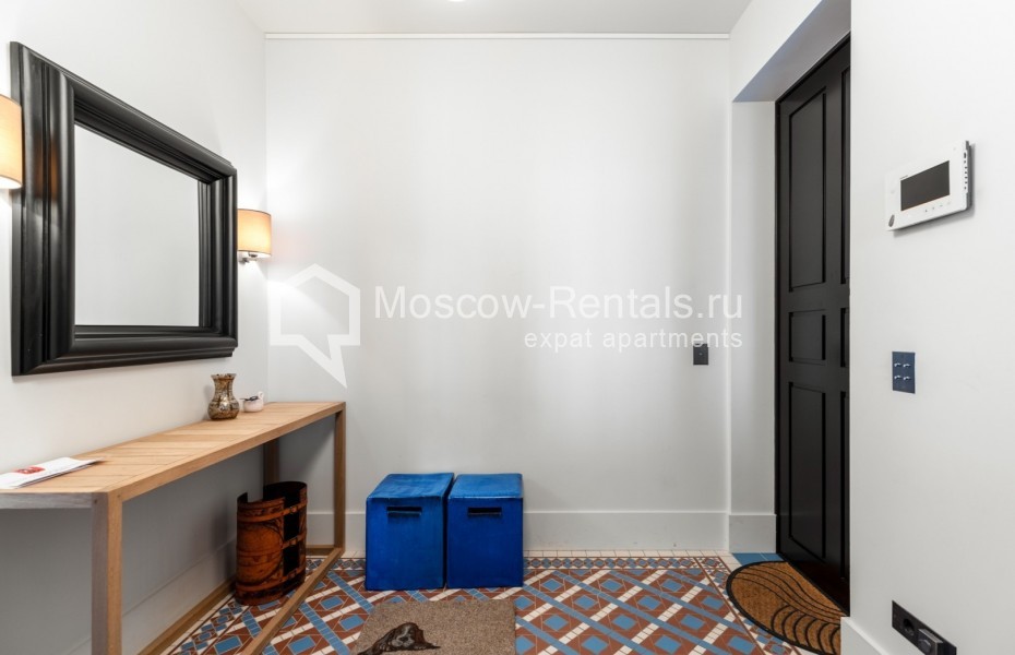 Photo #20 3-room (2 BR) apartment for <a href="http://moscow-rentals.ru/en/articles/long-term-rent" target="_blank">a long-term</a> rent
 in Russia, Moscow, B. Bronnaya str, 19