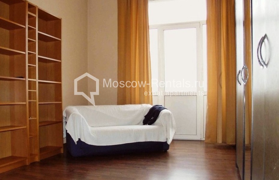 Photo #4 3-room (2 BR) apartment for <a href="http://moscow-rentals.ru/en/articles/long-term-rent" target="_blank">a long-term</a> rent
 in Russia, Moscow, New Arbat str, 31/12