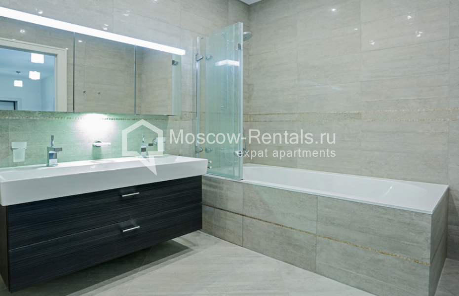 Photo #5 3-room (2 BR) apartment for <a href="http://moscow-rentals.ru/en/articles/long-term-rent" target="_blank">a long-term</a> rent
 in Russia, Moscow, Kazarmennyi lane, 3
