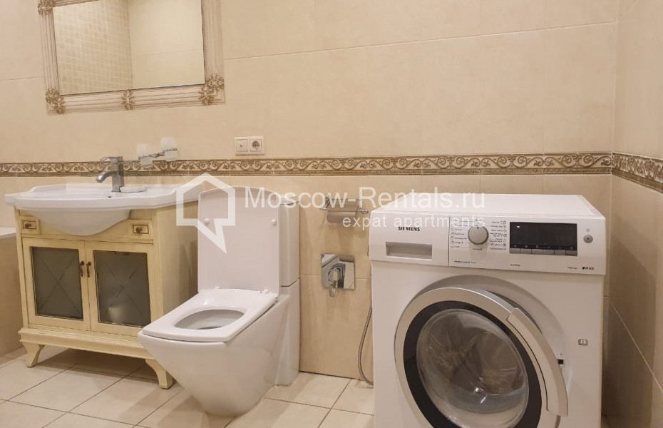 Photo #17 3-room (2 BR) apartment for <a href="http://moscow-rentals.ru/en/articles/long-term-rent" target="_blank">a long-term</a> rent
 in Russia, Moscow, A. Nevskogo str, 27