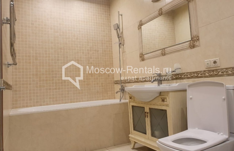 Photo #16 3-room (2 BR) apartment for <a href="http://moscow-rentals.ru/en/articles/long-term-rent" target="_blank">a long-term</a> rent
 in Russia, Moscow, A. Nevskogo str, 27