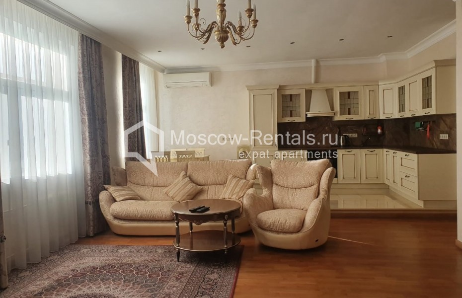 Photo #1 3-room (2 BR) apartment for <a href="http://moscow-rentals.ru/en/articles/long-term-rent" target="_blank">a long-term</a> rent
 in Russia, Moscow, A. Nevskogo str, 27