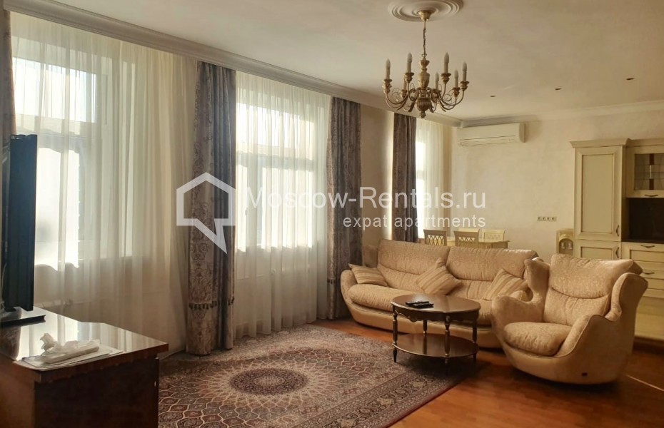 Photo #2 3-room (2 BR) apartment for <a href="http://moscow-rentals.ru/en/articles/long-term-rent" target="_blank">a long-term</a> rent
 in Russia, Moscow, A. Nevskogo str, 27