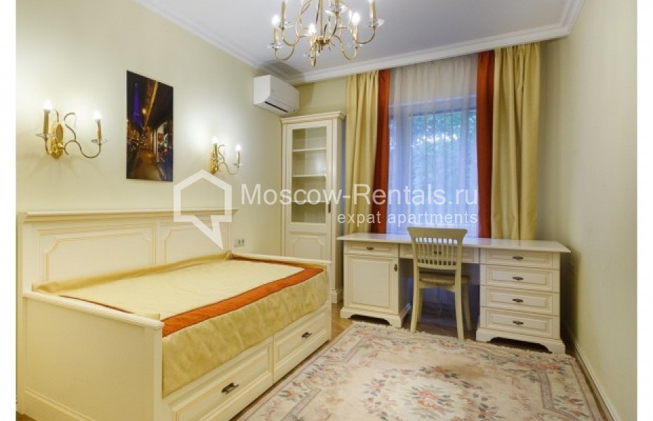 Photo #6 3-room (2 BR) apartment for <a href="http://moscow-rentals.ru/en/articles/long-term-rent" target="_blank">a long-term</a> rent
 in Russia, Moscow, B. Gruzinskaya str, 39