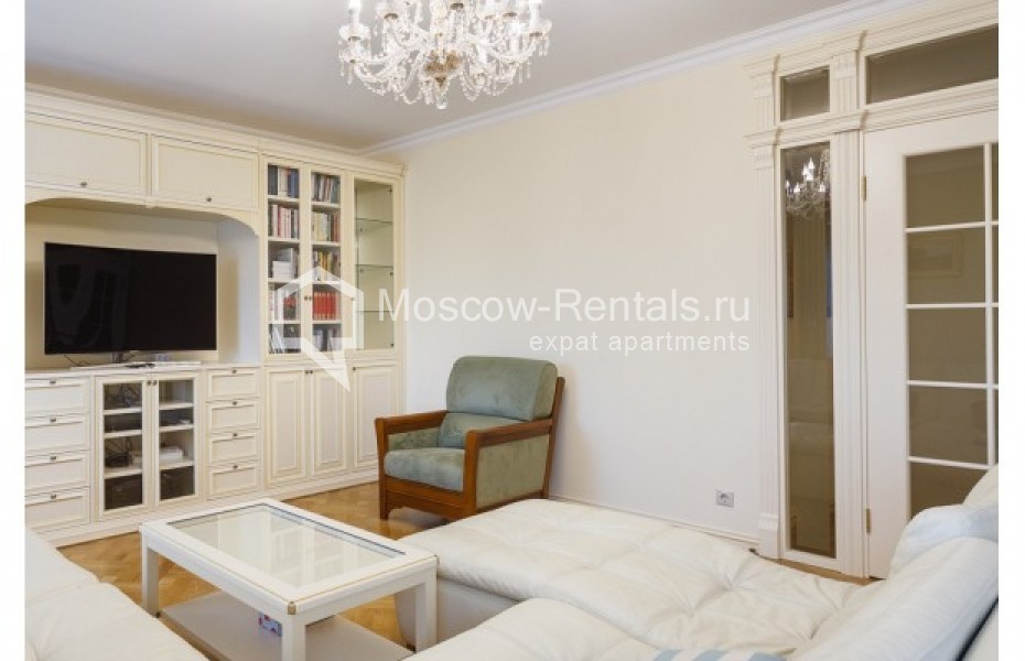 Photo #3 3-room (2 BR) apartment for <a href="http://moscow-rentals.ru/en/articles/long-term-rent" target="_blank">a long-term</a> rent
 in Russia, Moscow, B. Gruzinskaya str, 39