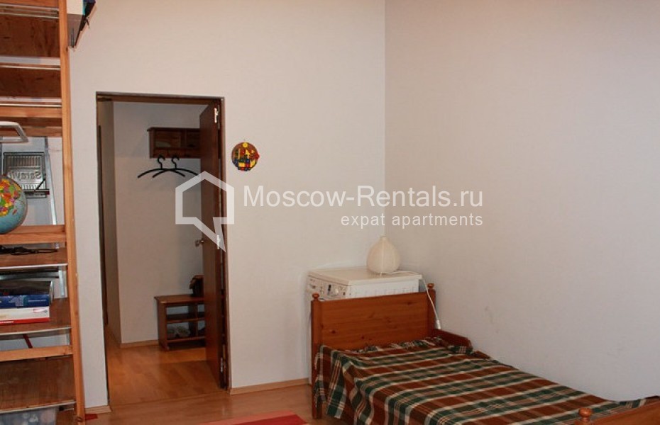 Photo #11 4-room (3 BR) apartment for <a href="http://moscow-rentals.ru/en/articles/long-term-rent" target="_blank">a long-term</a> rent
 in Russia, Moscow, Frunzenskaya emb, 28