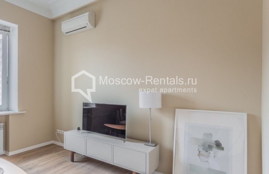 Photo #6 2-room (1 BR) apartment for <a href="http://moscow-rentals.ru/en/articles/long-term-rent" target="_blank">a long-term</a> rent
 in Russia, Moscow, B. Sadovaya str, 1