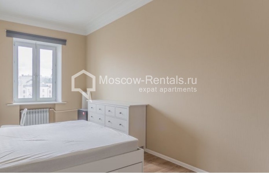 Photo #7 2-room (1 BR) apartment for <a href="http://moscow-rentals.ru/en/articles/long-term-rent" target="_blank">a long-term</a> rent
 in Russia, Moscow, B. Sadovaya str, 1